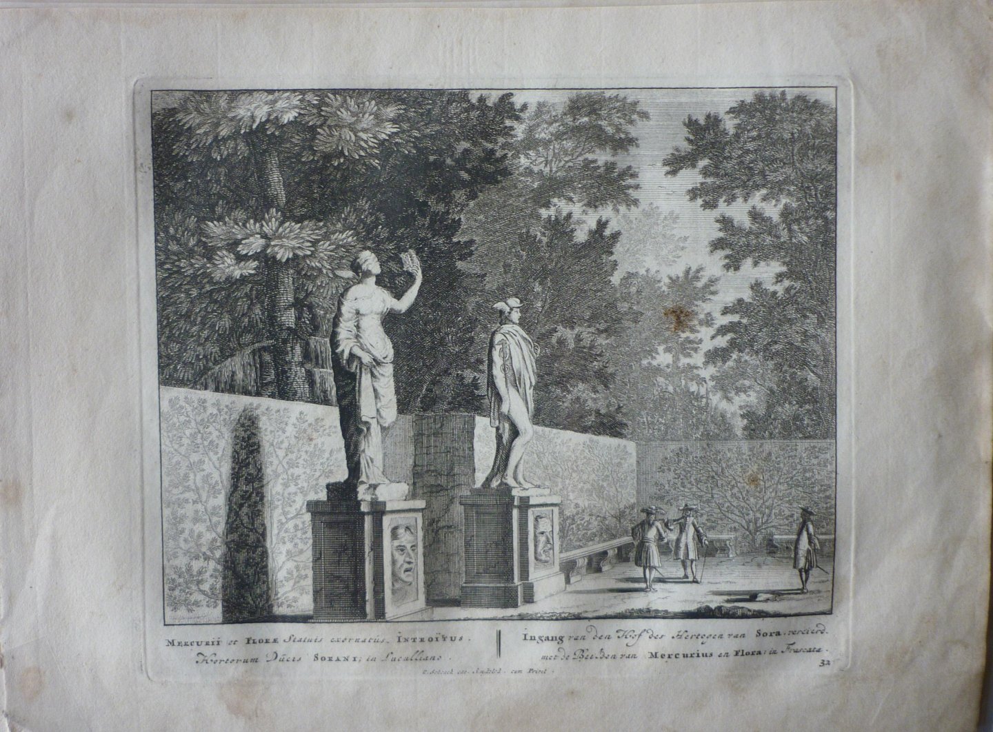 Schenck, Petrus [Pieter Schenk] - Ingang van den Hof des Hertogen van Sora Mercurius en Flora 32. Originele kopergravure.