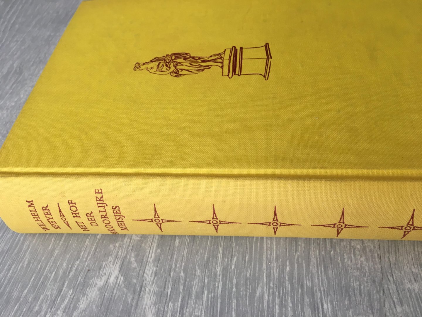 Wilhelm Speyer - Het hof der bekoorlijke meisjes