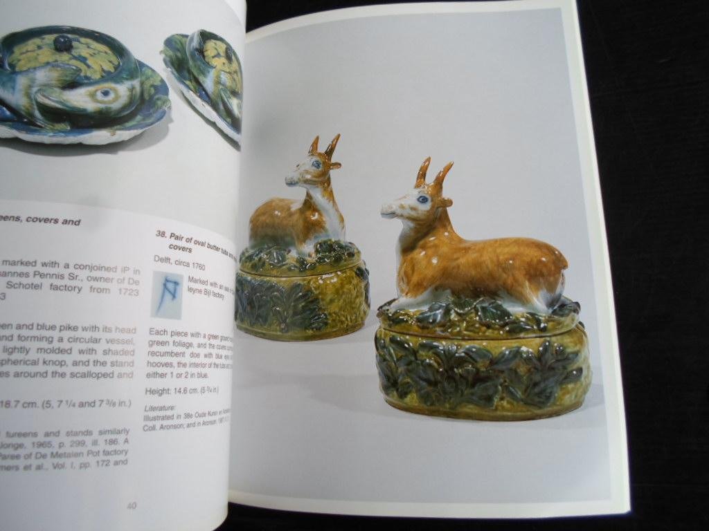 Catalogus Aronson Antiquairs - Dutch Delftware, Highlights Vanhyfte Collection