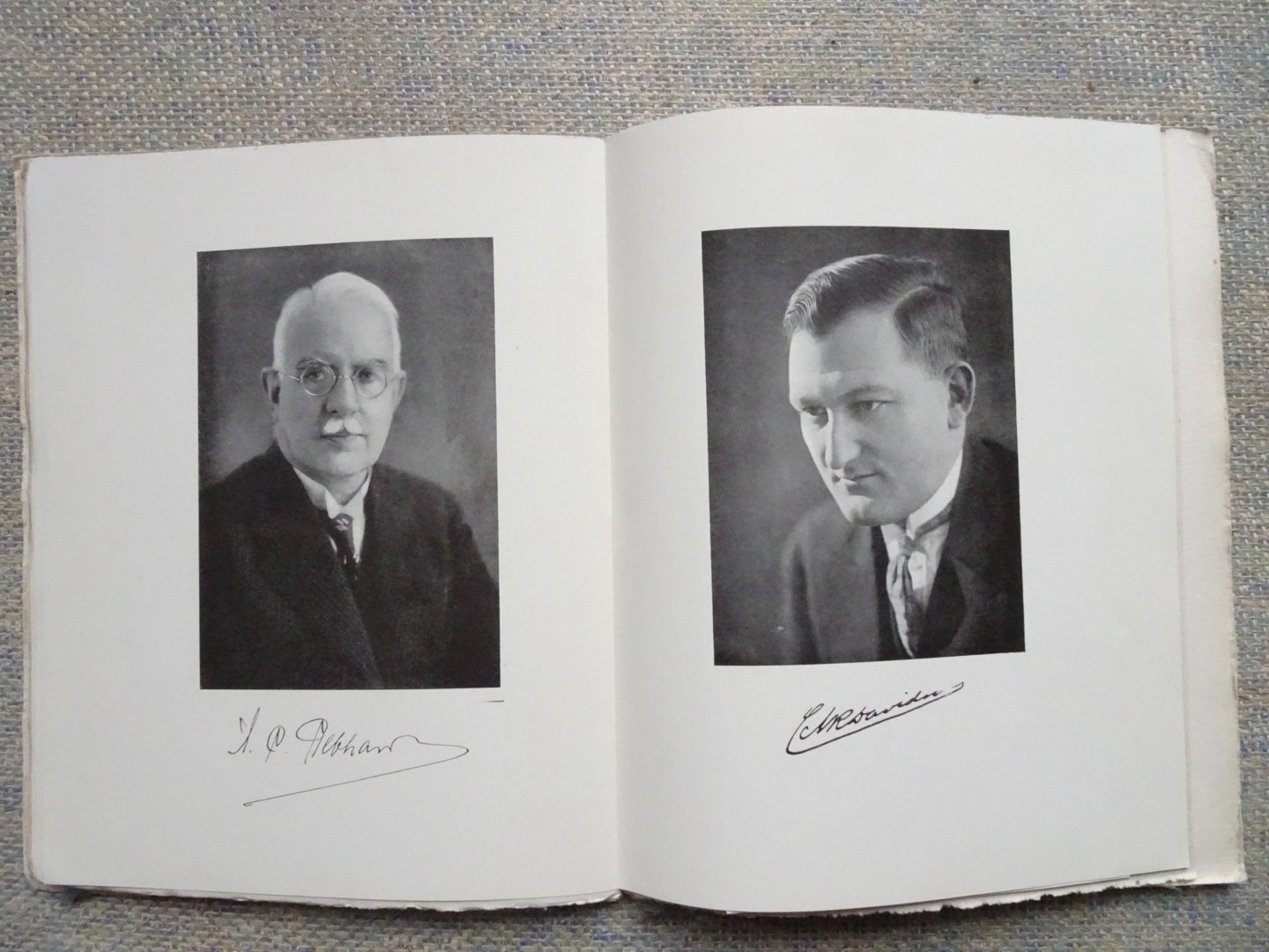  - OCTROOIBUREAU VRIESENDORP & GAADE 1833-1933