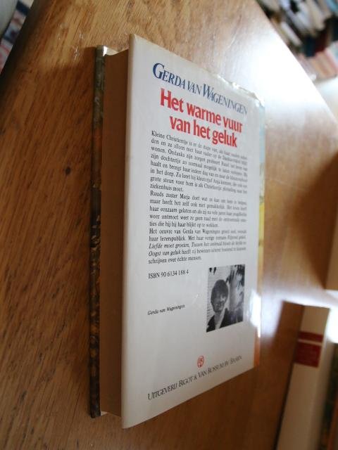Wageningen, Gerda van - Het warme vuur van het geluk