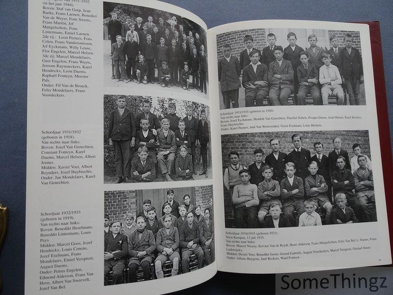 Hans Geybels (red.). - Vorst in de jaren '30 en '40. Een dorp tussen twee werelden. [Luxe-uitgave.]