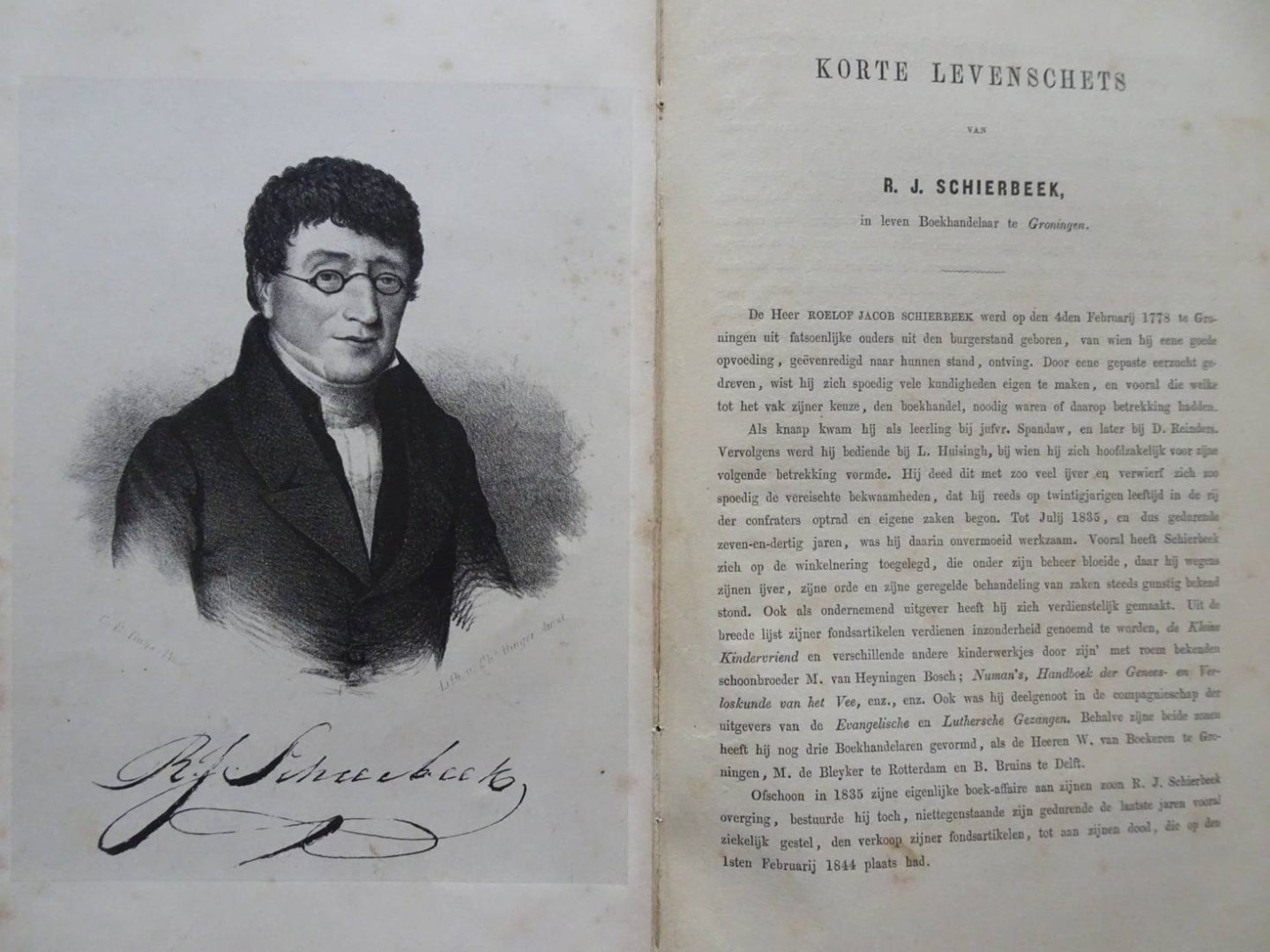 Diverse auteurs. - Een bundel van 19 biografische notities van uitgevers / boekhandelaren.