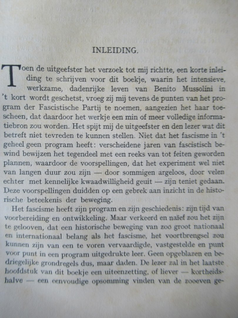 Pini, Giorgio (vertaling Mary Robbers) - Mussolini