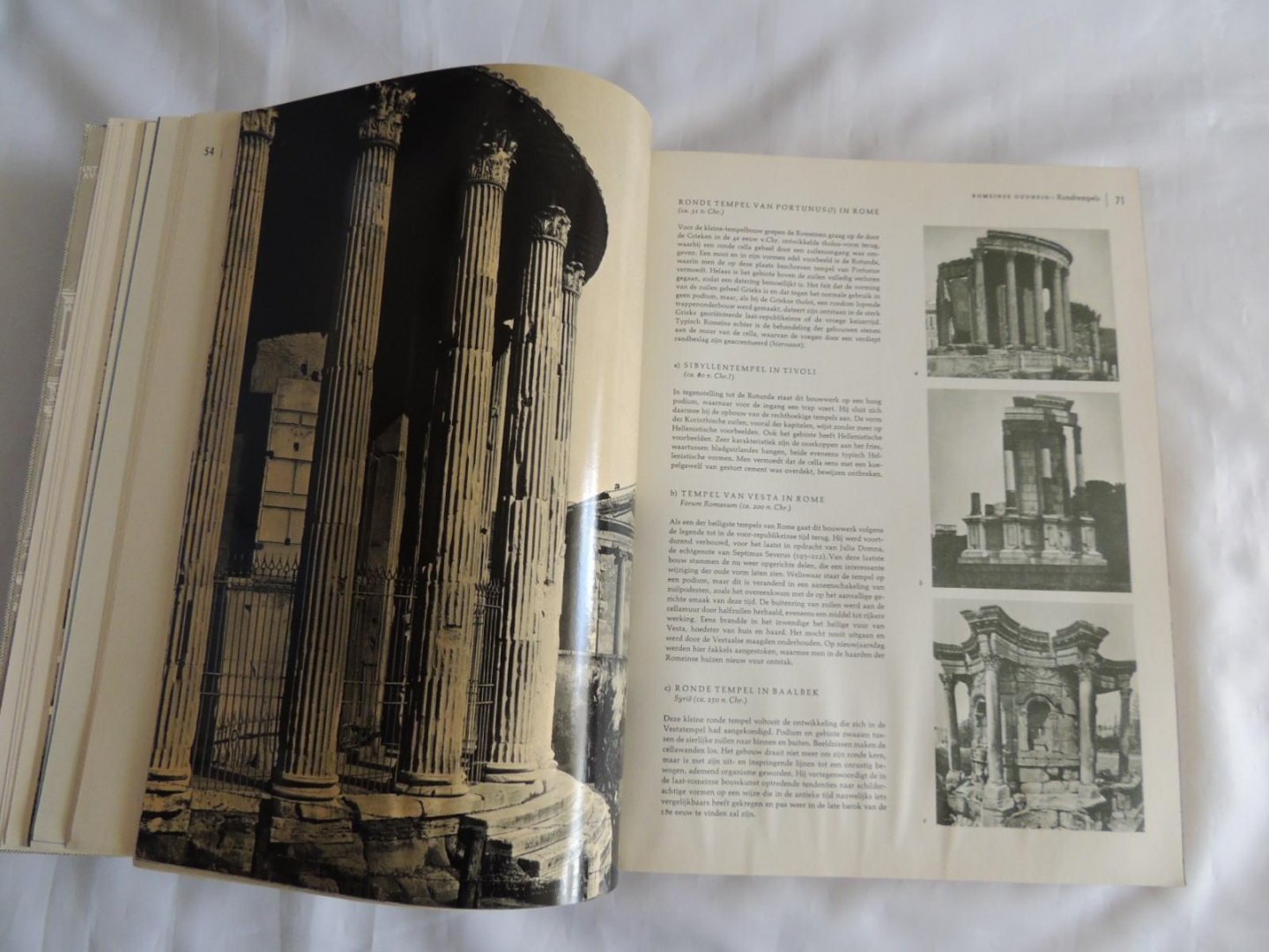 Bodo Cichy , Dr. - Architektuur en bouwstijlen : Ontwikkeling van de westerse bouwkunst van Grieken en Romeinen tot heden