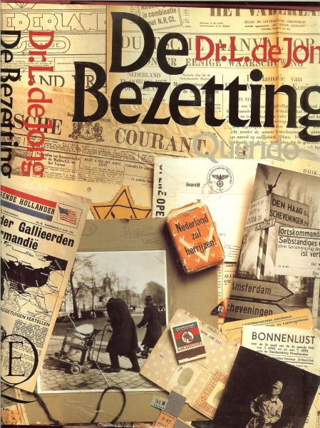 Jong, dr. L. de .. Ruim 800 bladzijden, meer dan 2000 illustraties Band en stofomslag : J. Tapperwijn : Foto Feddo van Gogh - De Bezetting