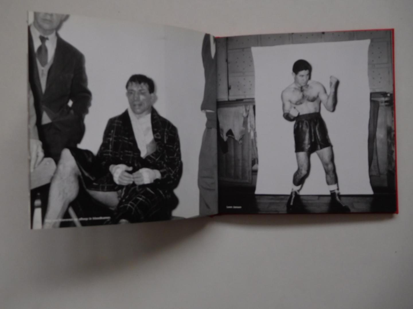 Cees van Maurik, Wilfred de Jong, Kees Molkenboer (foto's) - Boks!, een beeld van een roemruchte Rotterdamse bokshistorie 1947-1960