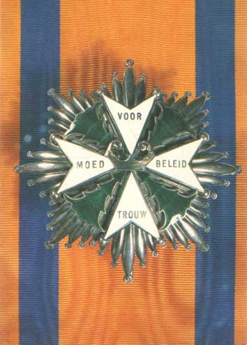Evers, C.H.; Chr. J. Geitenbeek; E. Holtrust & A. Kuiper - Boekwerk Onderscheidingen Orders and Awards of the Netherlands / Les Ordres et Décorations aux Pays Bas / Niederländische Orden und Ehrenzeichen