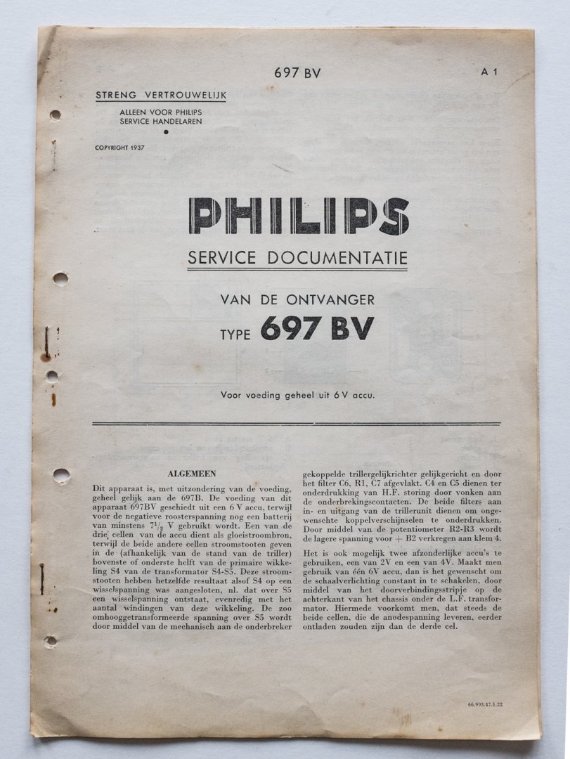 - Philips service documentatie - van de ontvanger 697BV - voor voeding geheel uit 6V accu