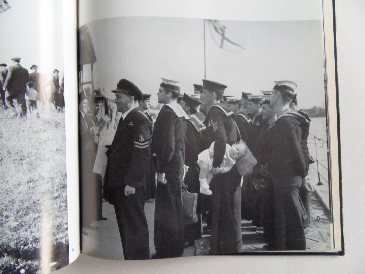 Reich, Hanns (fotografie); Beugel, Ina van der (tekst) - Vader en kind. - Een [Prachtig] NBC-fotoboek.