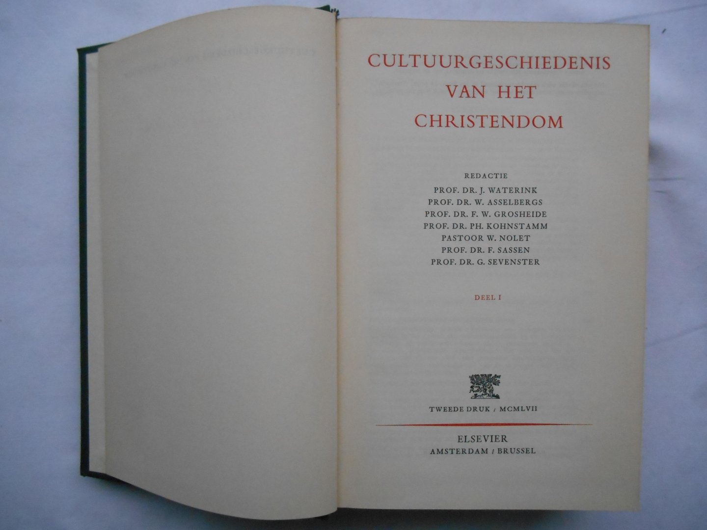 Waterink, Prof. Dr. J., Asselbergs, Prof. Dr. W. en anderen - Cultuurgeschiedenis van het Christendom - delen I en II