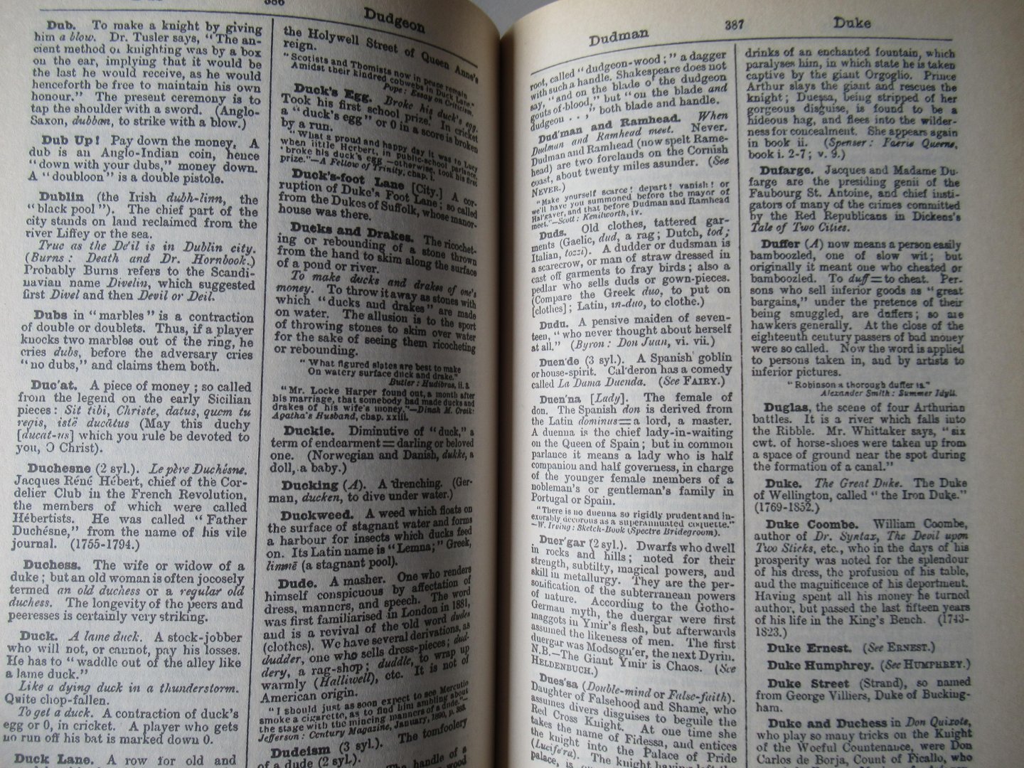 Brewer, E. Cobham - The dictionary of phrase and fable