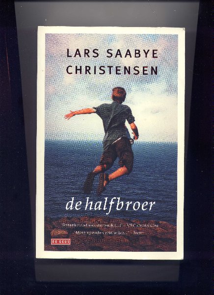 CHRISTENSEN, LARS SAABYE - De Halfbroer (uit het Noors vertaald door Paula Stevens)