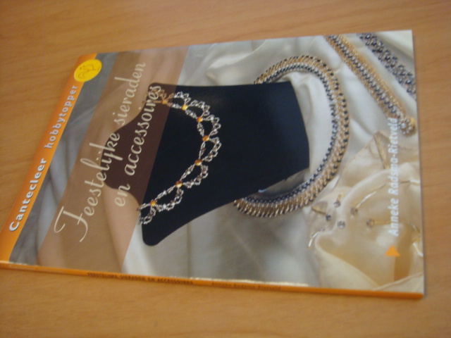 Radsma-Rietveld, Anneke - Feestelijke sieraden en accessoires