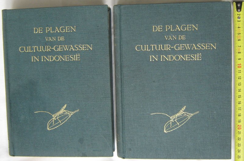 KALSHOVEN, L.G.E. & J. VAN DER VECHT, - De plagen van de cultuurgewassen in indonesie.2 delen.