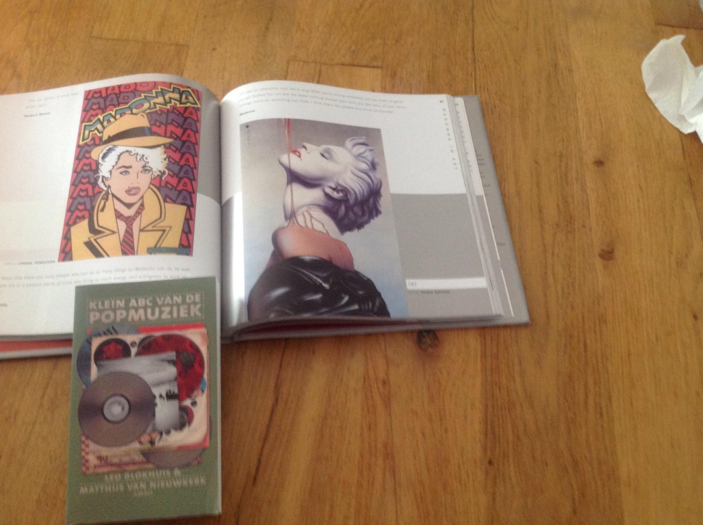 Mehmet, Mem - Madonna in Art plus klein abc van de popmuziek