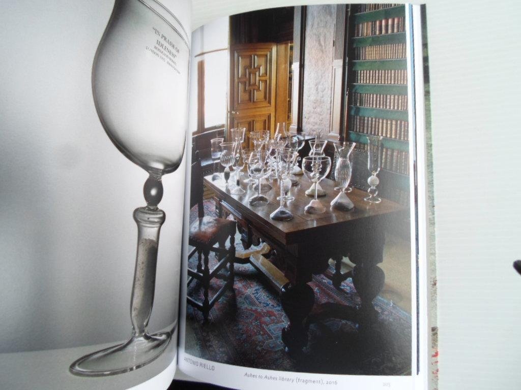 Schoon, Peter, voorwoord - Glassfever, Hedendaagse kunst in glas