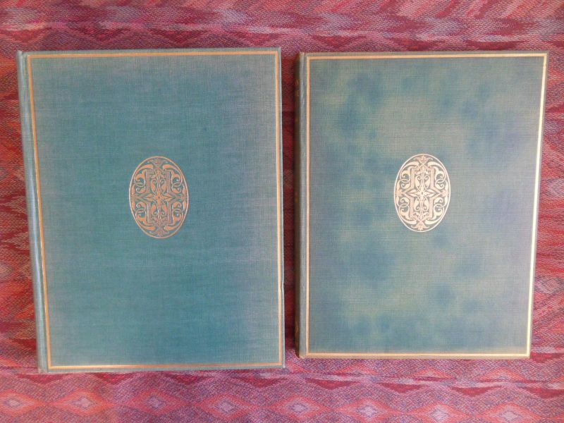 Fokker, T.H. - Roman Baroque Art. - The History of a Style. Volume I: Text & Volume II: Plates. --- 1st editions, 1938. Beide delen in uniforme fraaie groene linnen banden met gouden omranding en vignet. Met de orig. (licht. besch.) stofomslagen. Folioformaat.