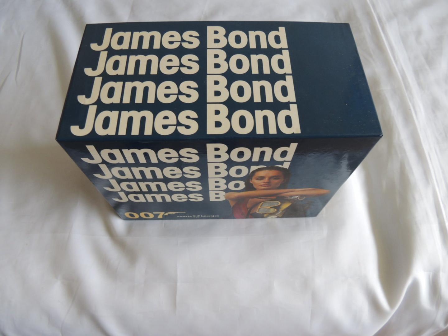 Fleming Ian - James Bond 007 - 15 delen in cassette Casino royale/Moord onder water/Hoog spel/ Doden voor diamanten/Veel liefs uit Moskou/Docter No/De man met de gouden vingers/Van een blik tot een moord/Kalm aan Mr.Bond/De spion die mij beminde/octopussy/r...