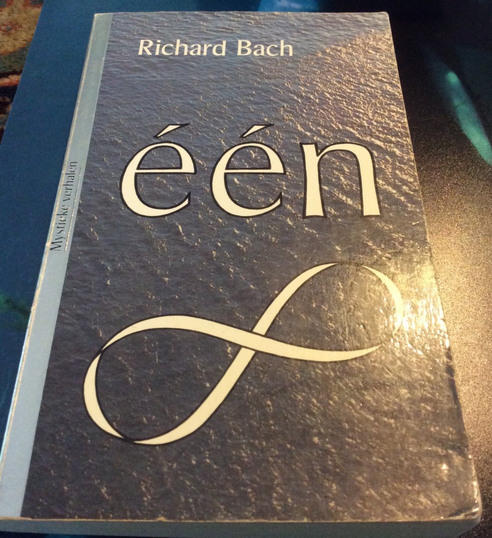 Bach, Richard. - Eén (mystieke verhalen)