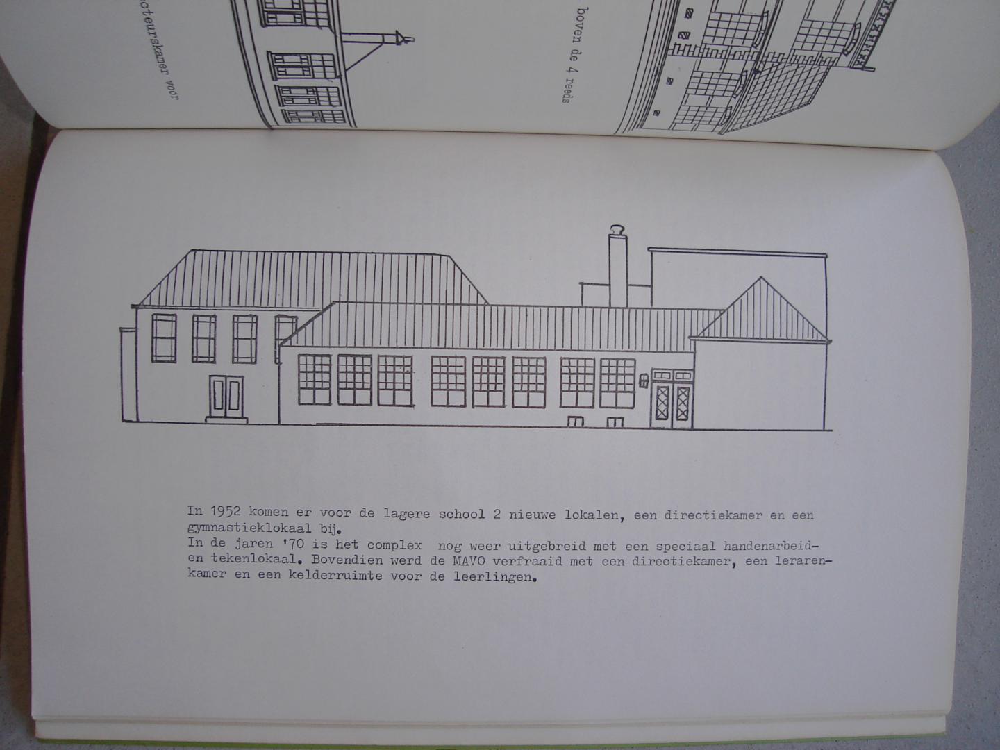 H. Jellema ( voorzitter). - Herdenkingboekje 75 jaar Christelijk onderwijs te Klazienaveen. 1903 - 1978.
