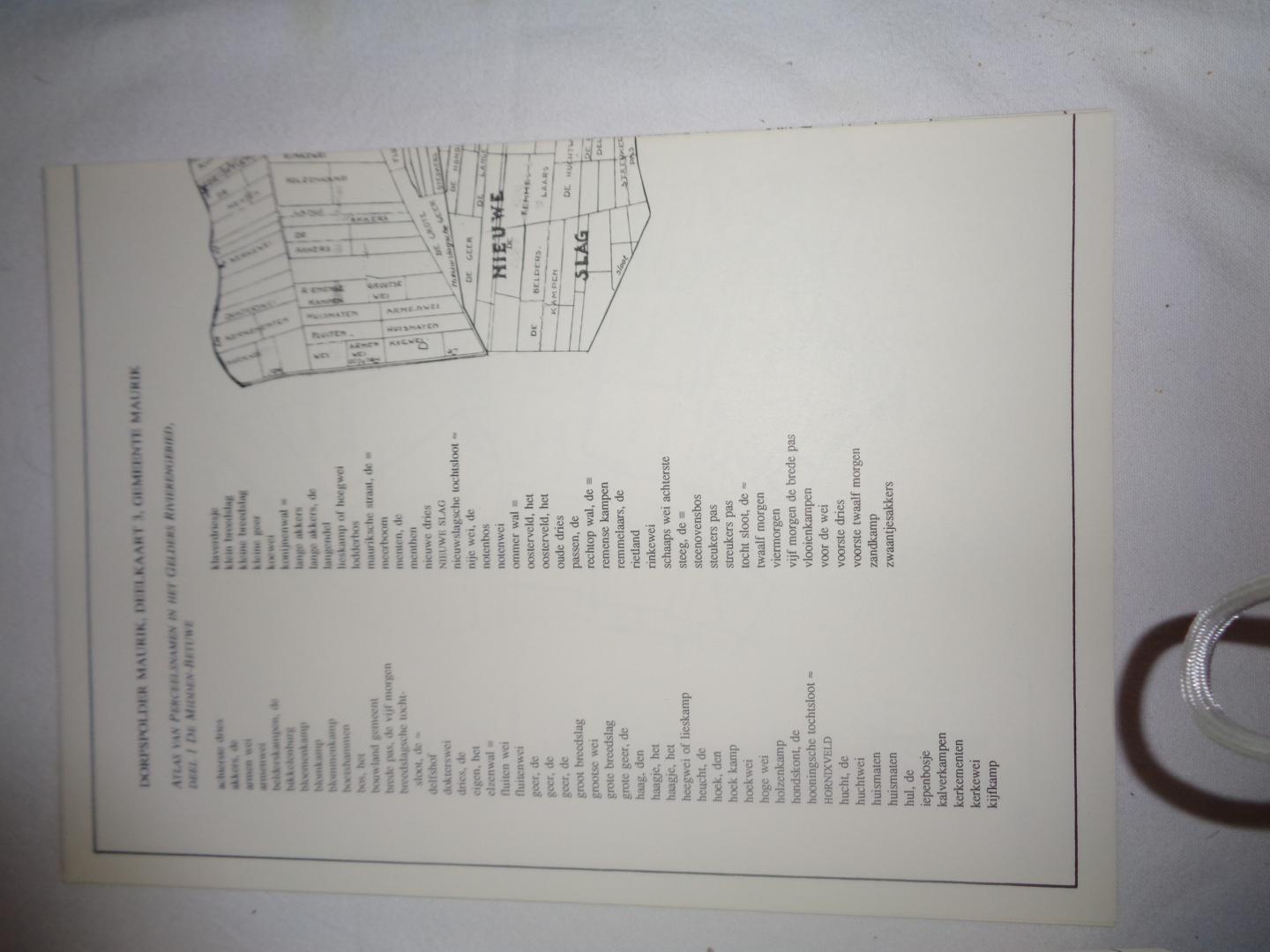 Bont, Chr. de en A,D.M. Veldhorst - Atlas van perceelsnamen in het Gelders Rivierengebied. Deel 1 : de Midden-Betuwe