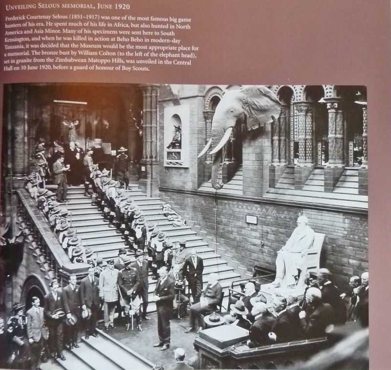 Snell, Susan / Tucker, Polly - Life Through a Lens. Photographs from the Natural History Museum 1880 to 1950