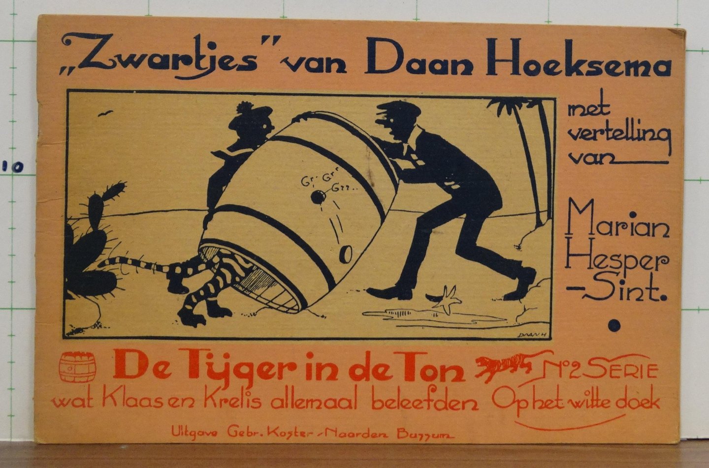 Hesper Sint, Marian - Hoeksema, Daan (ill.) - Zwartjes - serie op het witte doek nr.2 - de tijger in de ton wat Klaas en Krelis allemaal beleefden