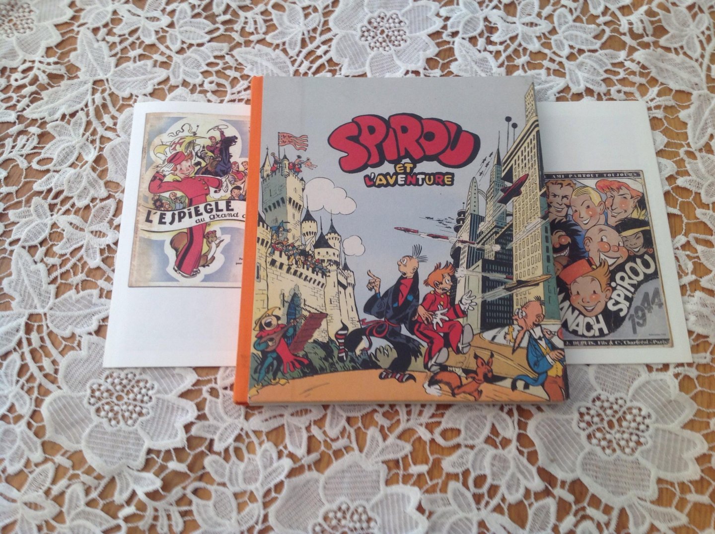 Jijé - Les Aventures de Spirou met extra vouwblad