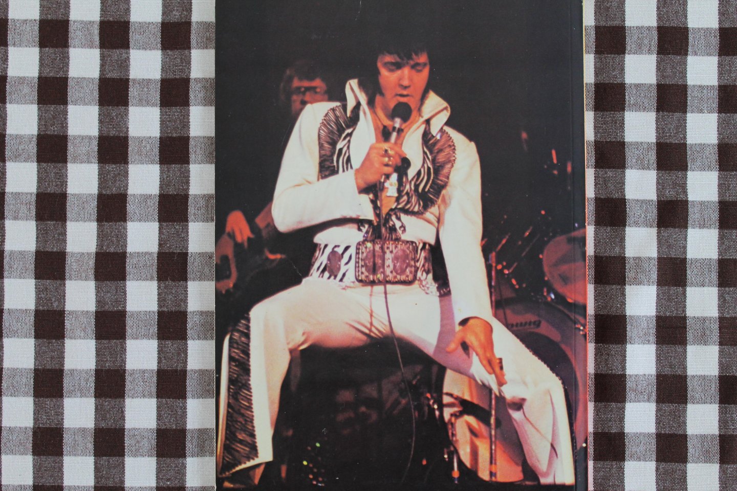 d reynolds- r heis-s shaver- g o hill - presley vaults - elvis-de legendarische rock koning