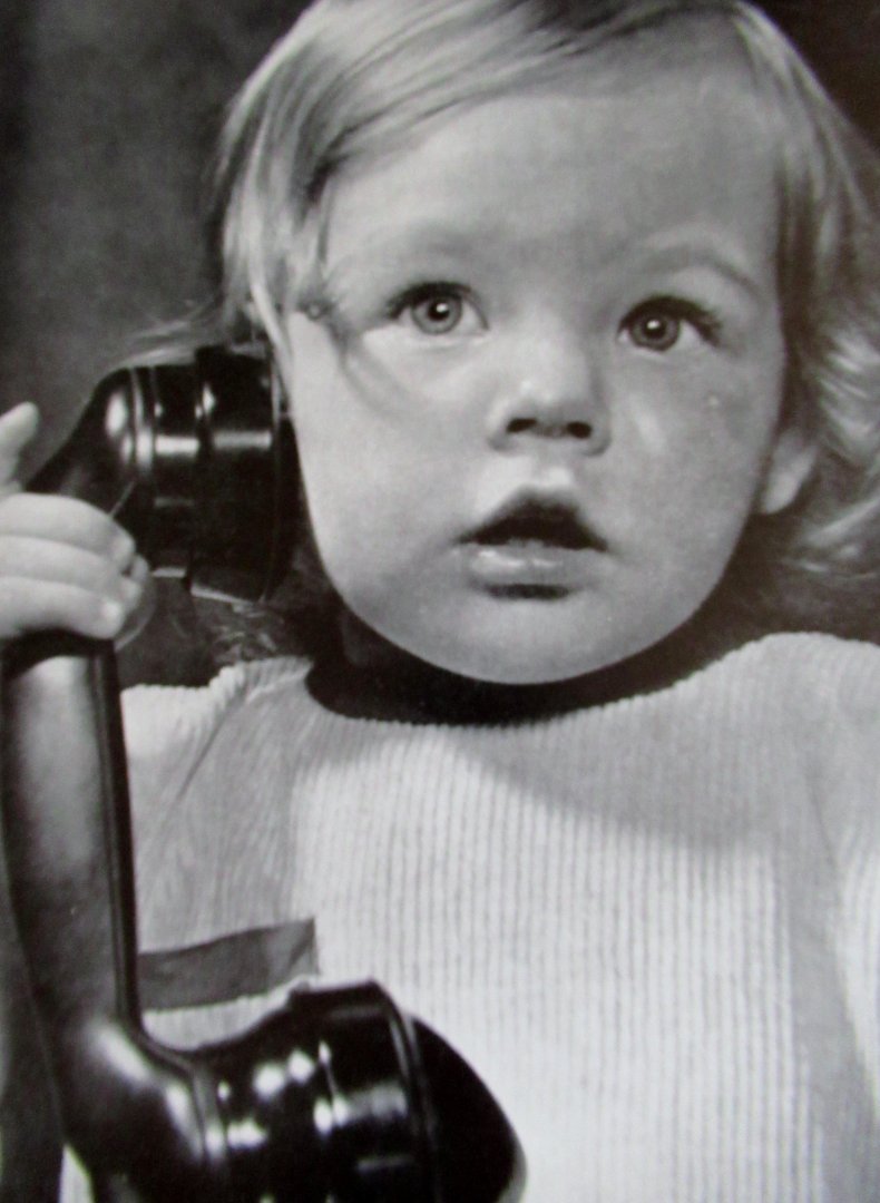  - Moods and expressions. Studies of childhood