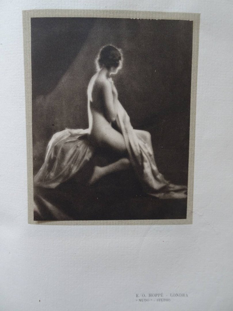 Benelli, Sem (ed.). - L'arte nella fotografia; prima esposizione internazionale di fotografia ottica e cinematografia- primavera 1923- Torino.