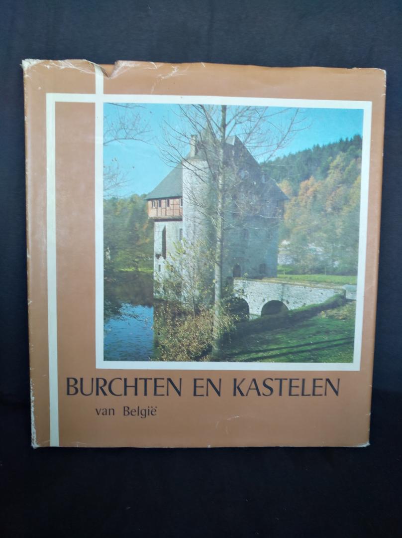 Dumont, G.H. illustraties van A. Vanderkelen - Burchten en kastelen van Belgie Deel 2