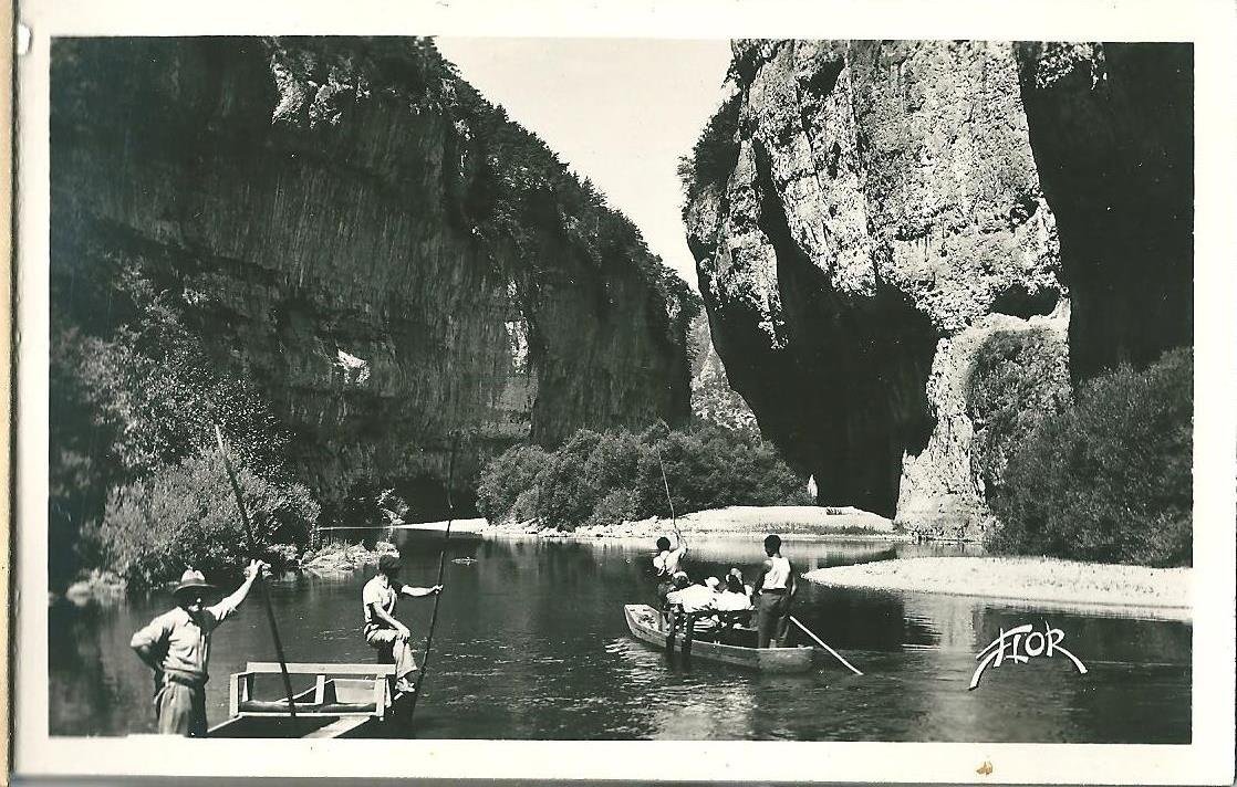 Anoniem - Oud souvenir album: Les Gorges du Tarn : Le Cirque des Baumes et le Pas-de-Soucy