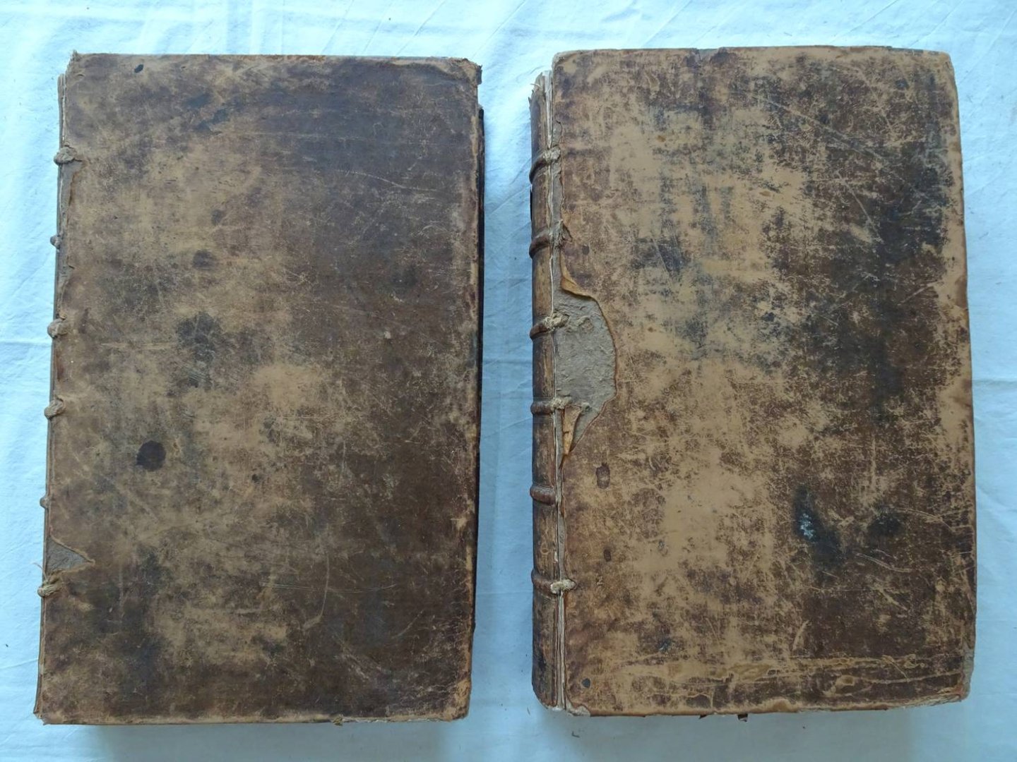 Flavii Josephi (Flavius Josephus) /  Joannes Hudsonus (John Hudson) (Editor and Preface ). - Phlabiou ......pou ta euriskomena. Flavii Josephi Opera omnia, quae reperiri potuerunt. Ad Codices fere omnes cum impressos tum Manuscriptos diligenter recensuit, nova Versione donavit, & Notis illustravit Joannes Hudsonus, S. T. P. Aulae B. M...