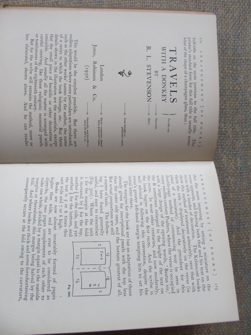 Hewitt, Graily - LETTERING for students and craftsmen. With 403 illustrations.