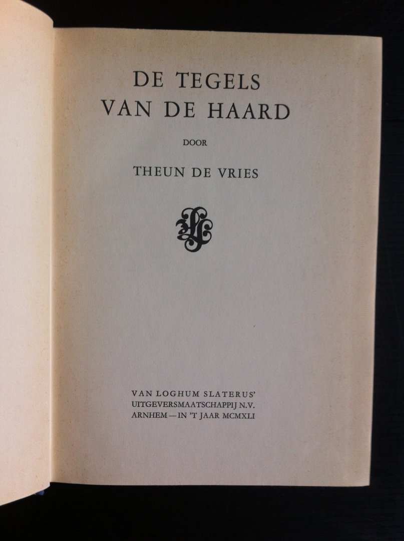 Vries, Theun de - De tegels van de haard