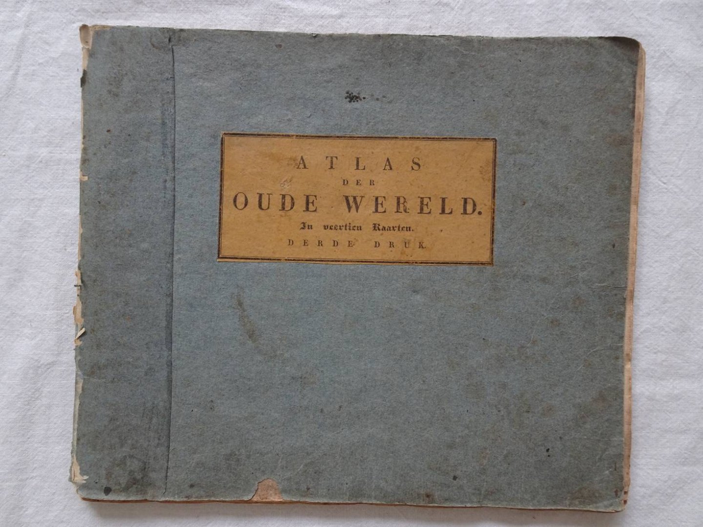 G.U.A. Vieth en C. Ph. Funke. - Atlas der oude wereld in dertien kaarten. Uitgegeven en met verklarende tafelen vermeerderd door C.Ph. Funke.