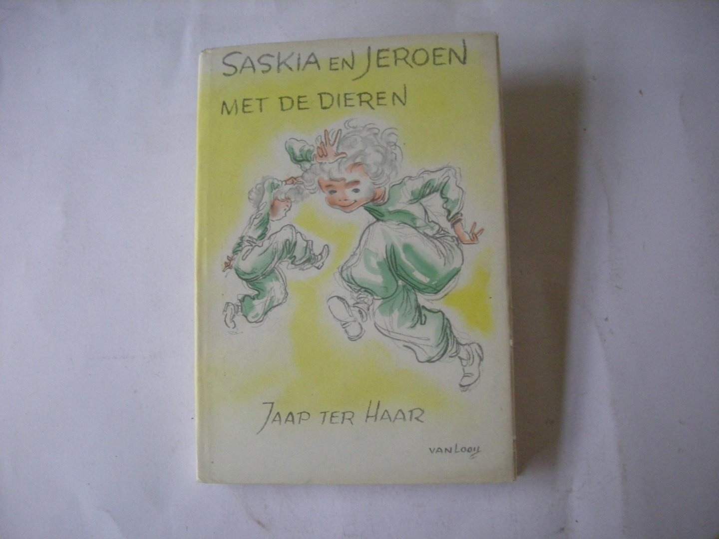 Haar, J. ter / Looy, R. van, ill. - Saskia en Jeroen met de dieren