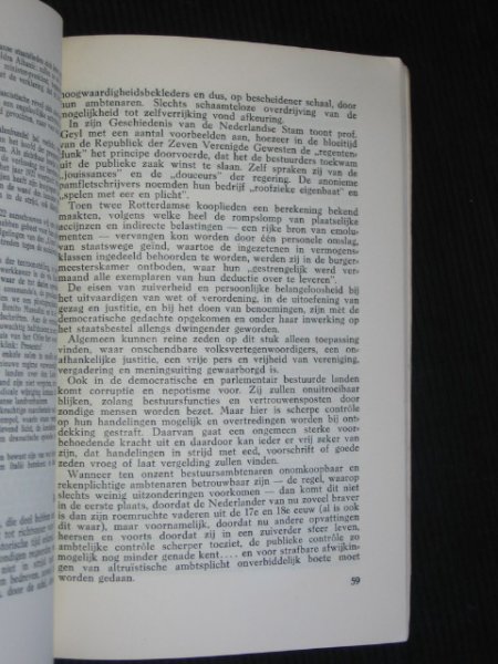 Matthijsen, J.W. - In het jaar XIV, Dertien jaren ervaring met fascisme en dicatuur