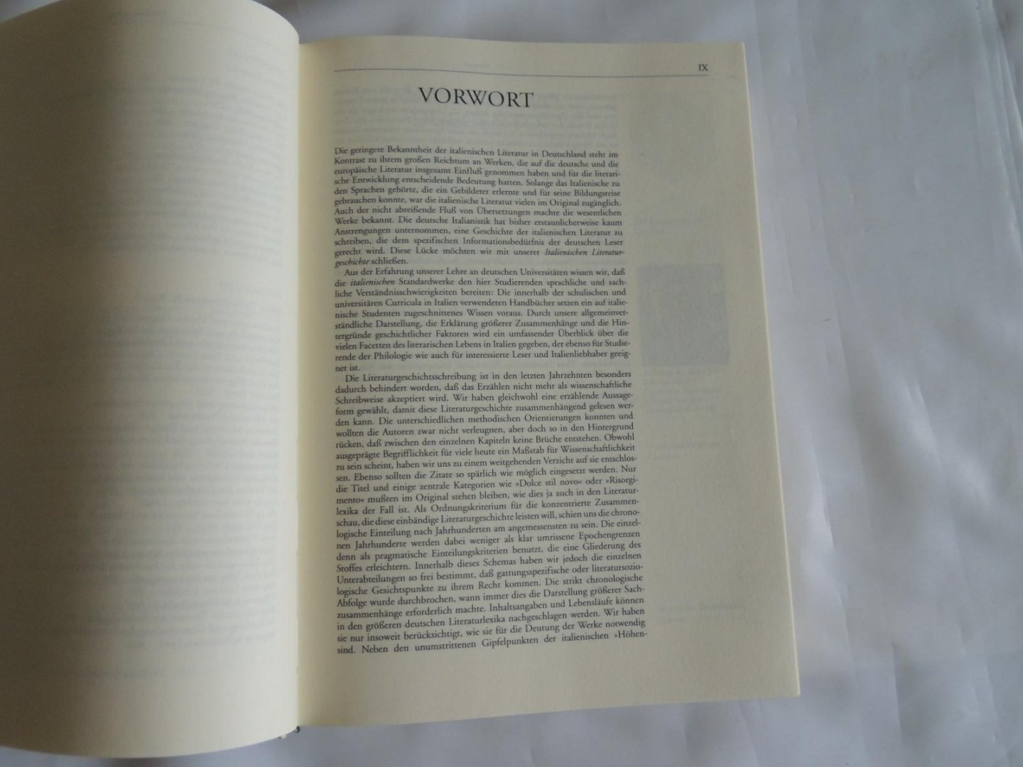 Kapp, Volker (Hrsg.) - Unter Mitarbeit von Hans Felten, Frank-Rutger Hausmann, Franca Janowski u.a. - Italienische Literaturgeschichte  Literatur geschichte