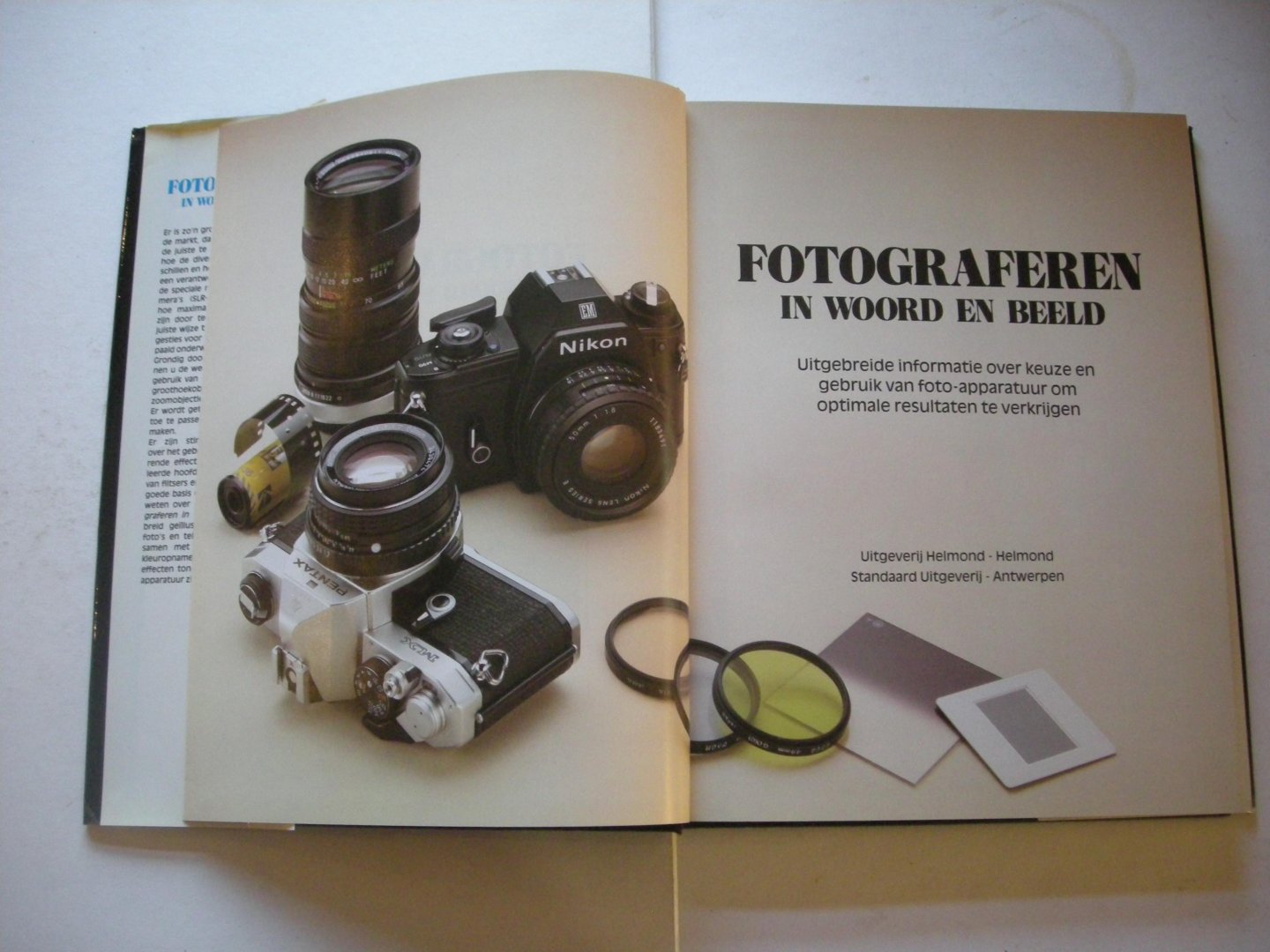 Palache, J.en A., Nederlandse vert.en bewerking - Fotograferen in woord en beeld. (The Camera Book)