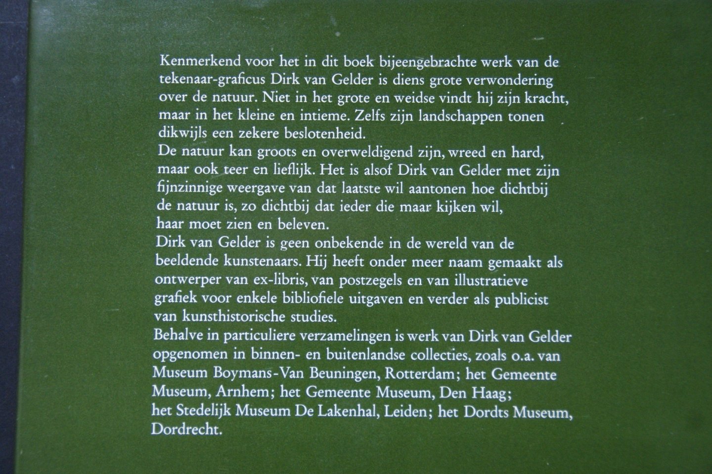 Dijkhuizen, Sietzo; Warren, Hans; Gelder, Dirk van - art: BUITEN IS DICHTBIJ  Dirk van Gelder en de natuur, fascinerende visie van een tekenaar-graficus