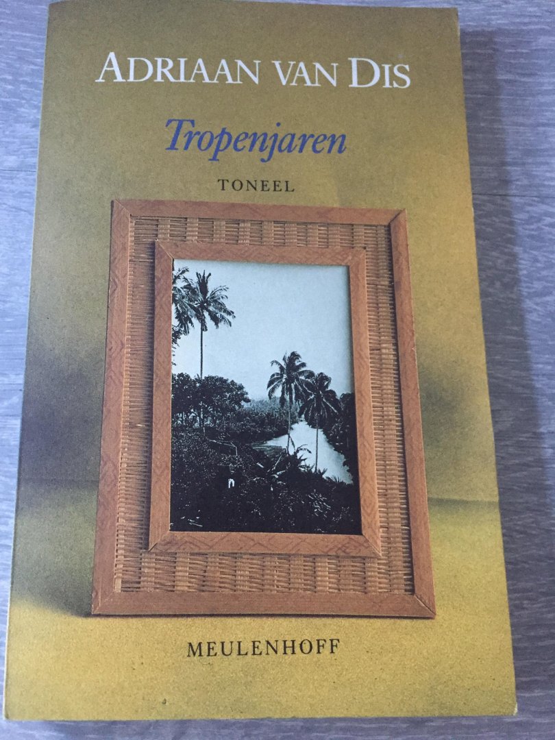 Dis, A. van - Een uur in de wind / een komedie om geld toneel