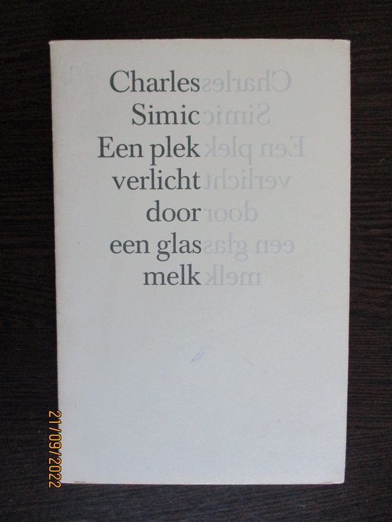 Simic - Een plek verlicht door een glas melk