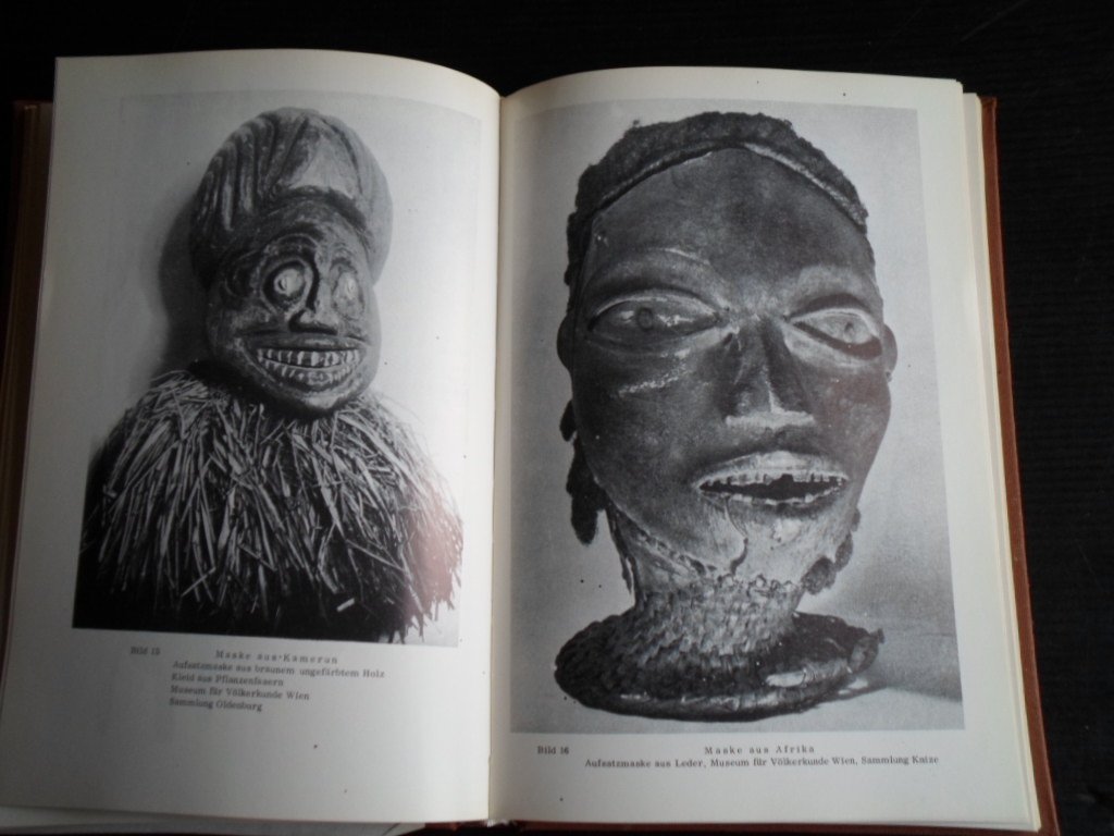 Mylius, N. - Kulturhistorische Abhandlungen, bestaande uit drie delen: 1 Indonesien, Eine kulturhistorische Ueberblick [1960, 46pp], 2 Antlitz und Geheimnis der überseeischen Maske [1961, 53pp, + 30 Bilder], 3 Indonesische Textilkunst, Batik, Ikat und Plangi [196