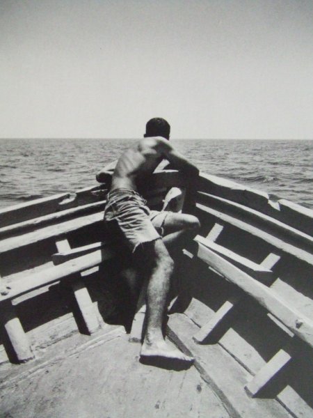 Giorgia Fiorio (fotografie), met ondersteunende tekst in Frans en Engels - Hommes de la mer / men of the sea.  Met 68 afbeeldingen in duotone, meestal paginagroot.