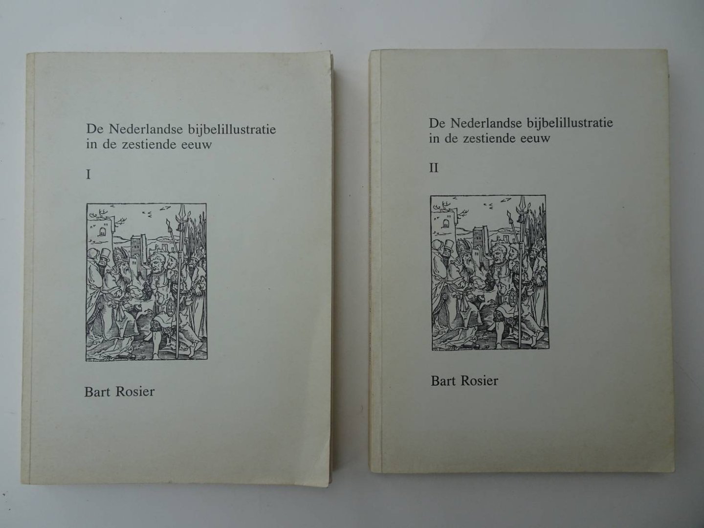 Rosier, Bart. - De Nederlandse bijbelillustratie in de zestiende eeuw. De illustraties in bijbels gedrukt in de Nederlanden en in de Nederlandstalige bijbels gedrukt in het buitenland van 1522 tot 1599. 2 delen