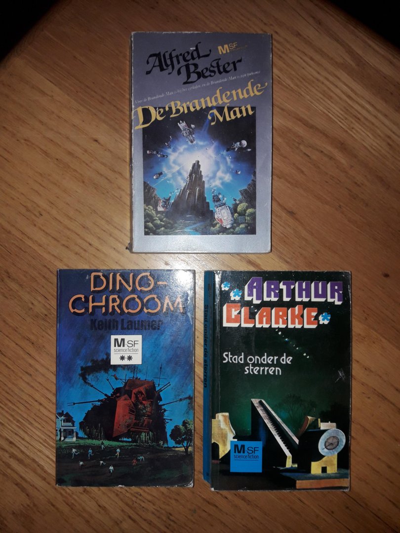 Laumer / Clarke / Bester - Dino-chroom / Stad onder de sterren / De brandende man