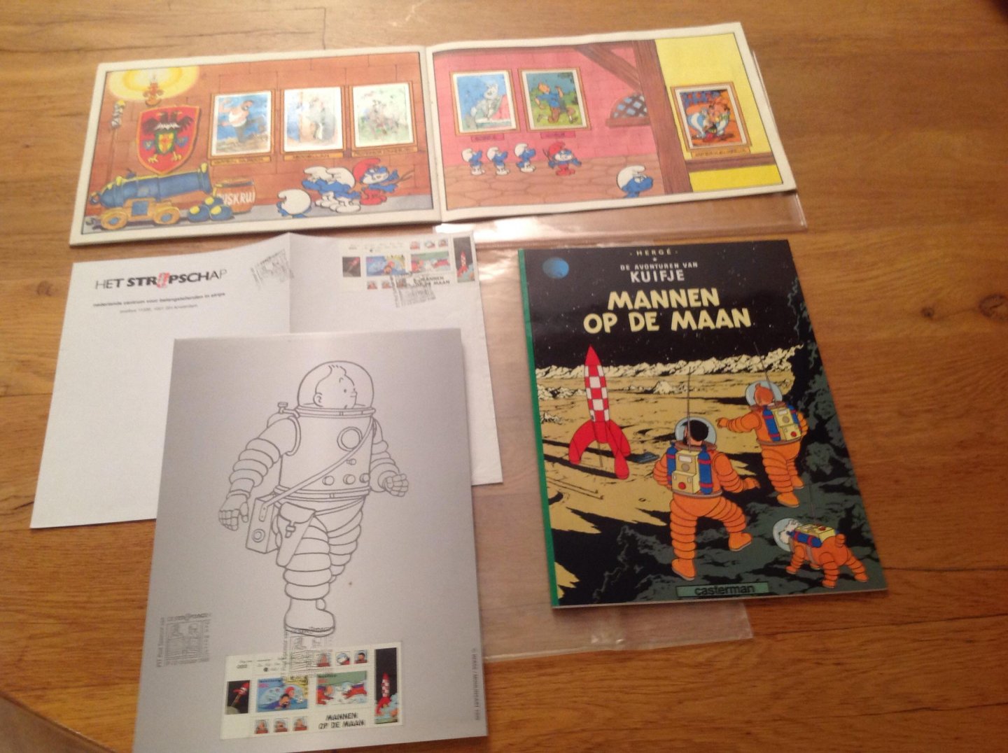 Hergé - Mannen op de Maan Postversie met drie extra's